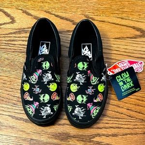 Kids Vans NWT never worn size 12.5